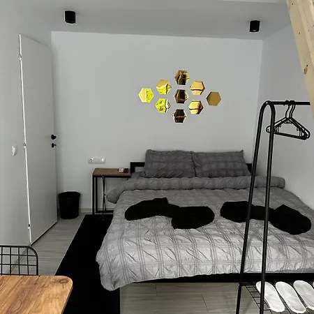 Πανσιόν Ana 2 Untold