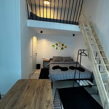 Ana 2 Untold Κλουζ-Ναπόκα