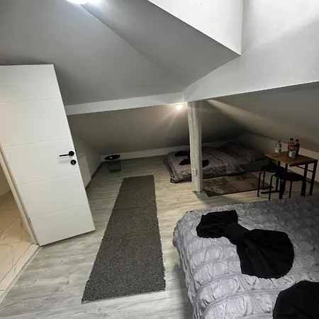 Πανσιόν Ana 2 Untold